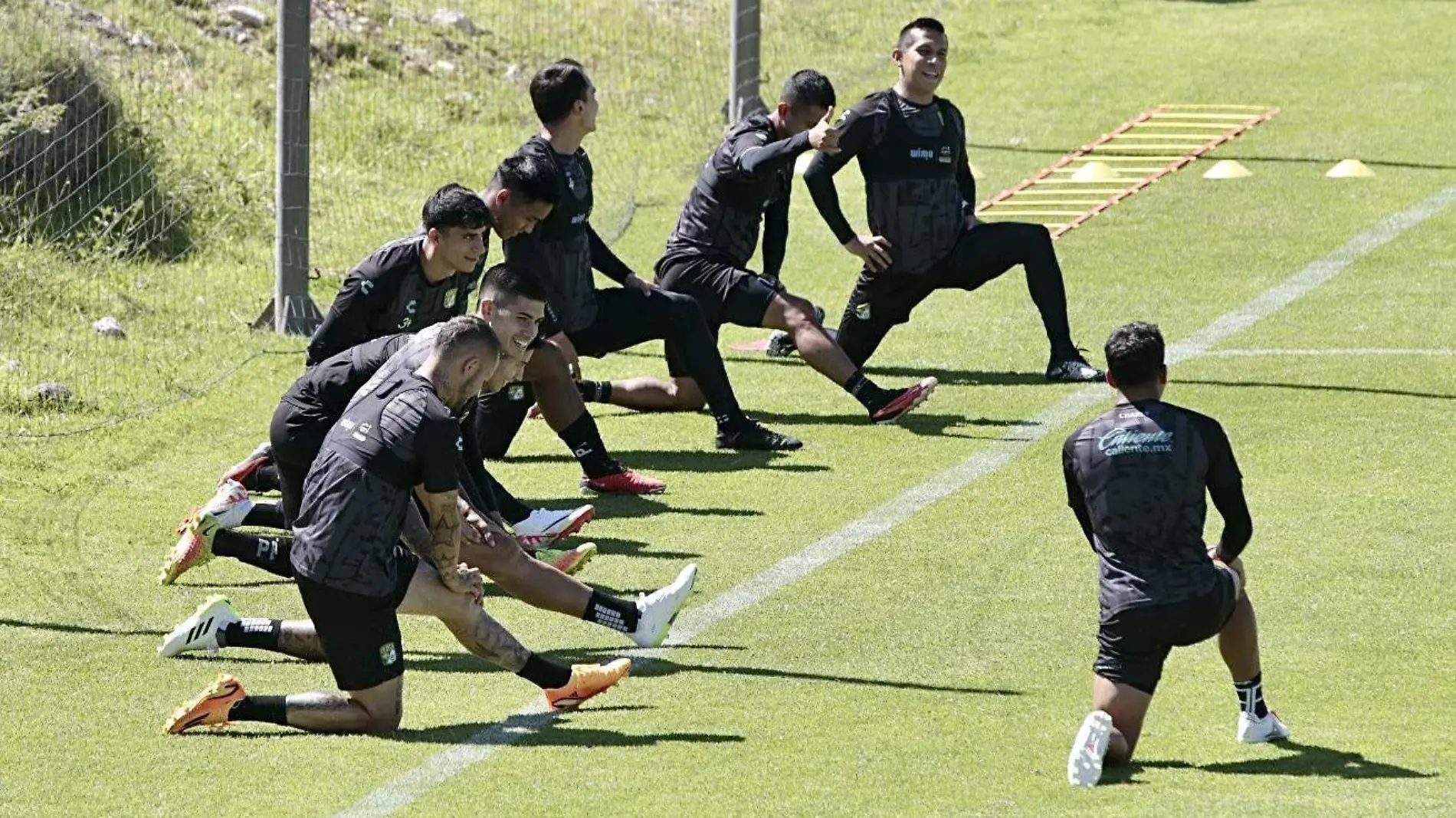 LEÓN ENTRENAMIENTO - Fco Meza - El Sol de León (10) (3) (1)